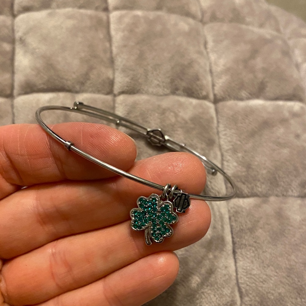 Harley-Davidson Silver Charm Bracelet with Green Clover Charm